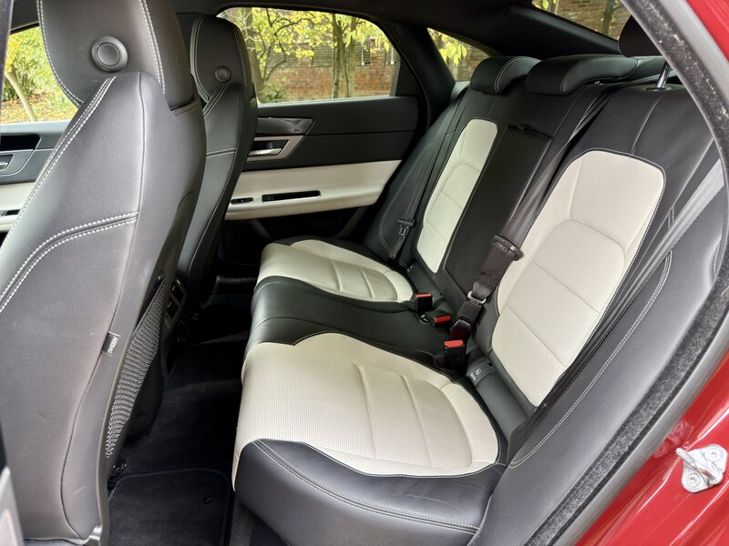 Used Jaguar XF 2018 for sale - 76691655: Photo 17