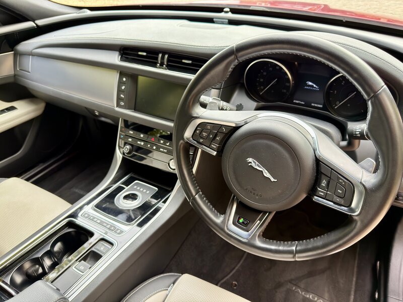 Used Jaguar XF 2018 for sale - 76691655: Photo 25