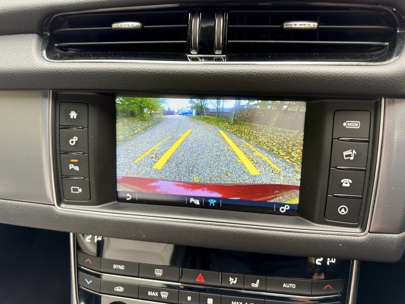 Used Jaguar XF 2018 for sale - 76691655: Photo 3