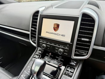 Used Porsche Cayenne 2015 for sale - 75619126: Photo