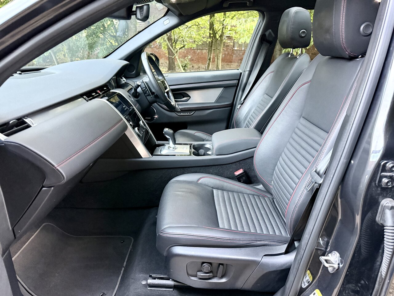 Used Land Rover Discovery Sport 2023 for sale - 76147094: Photo 22