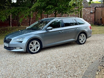 Used Skoda Superb 2015 for sale - 79238180: Photo