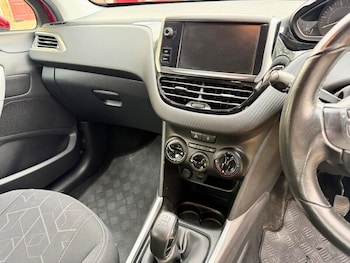 Used Peugeot 2008 2018 for sale - 76723406: Photo