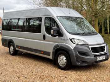 2017 - 2.0 Blue Hdi 440 L4h2 17 Seats 4-Door
