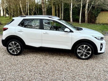 Used Kia Stonic 2020 for sale - 77708596: Photo