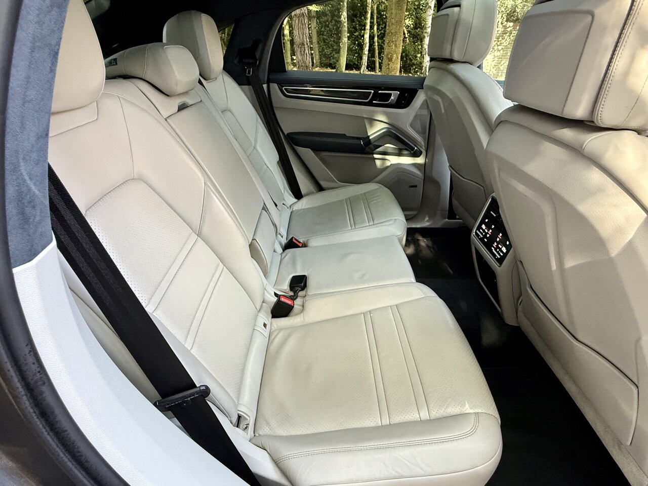 Used Porsche Cayenne 2019 for sale - 76501208: Photo 32