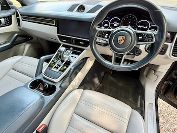 Used Porsche Cayenne 2019 for sale - 76501208: Photo