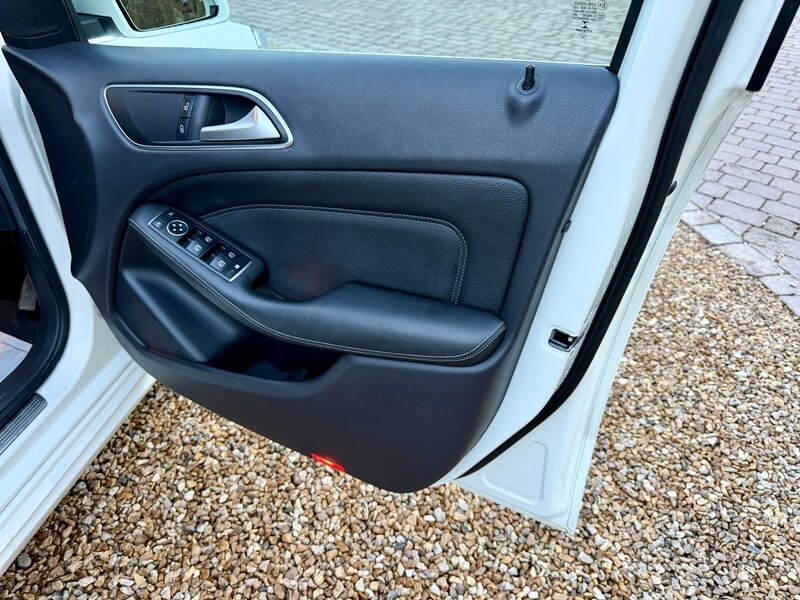 Used Mercedes-Benz B Class 2015 for sale - 76966913: Photo 11