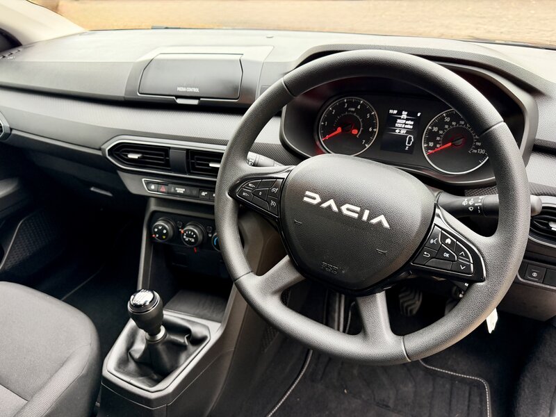 Used Dacia Jogger 2024 for sale - 76862989: Photo 2