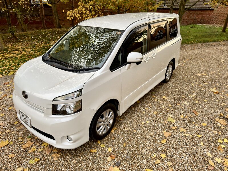 Used Toyota Voxy 2022 for sale - 76410412: Photo 9