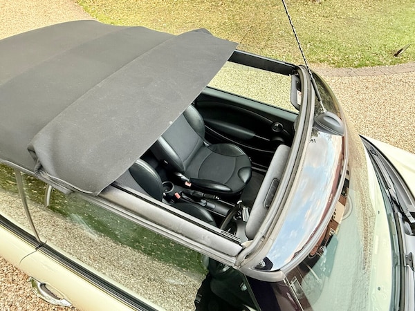 Used MINI Convertible 2014 for sale - 76124864: Photo 21