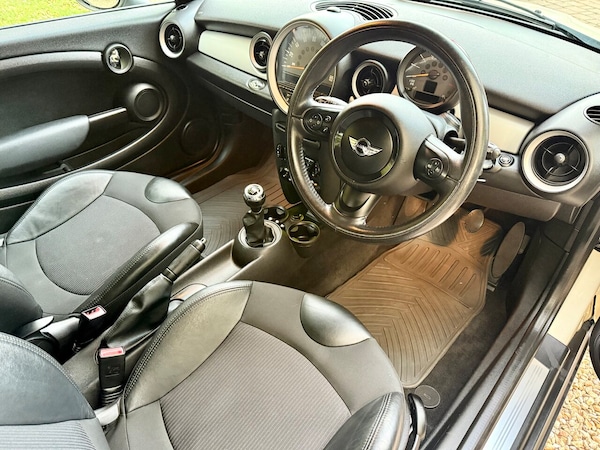 Used MINI Convertible 2014 for sale - 76124864: Photo 28