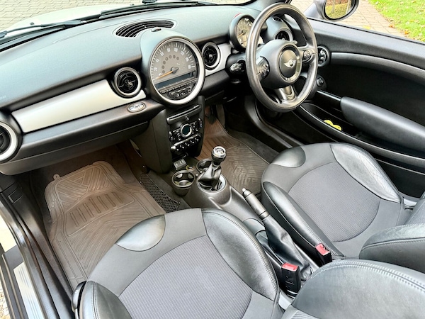 Used MINI Convertible 2014 for sale - 76124864: Photo 33