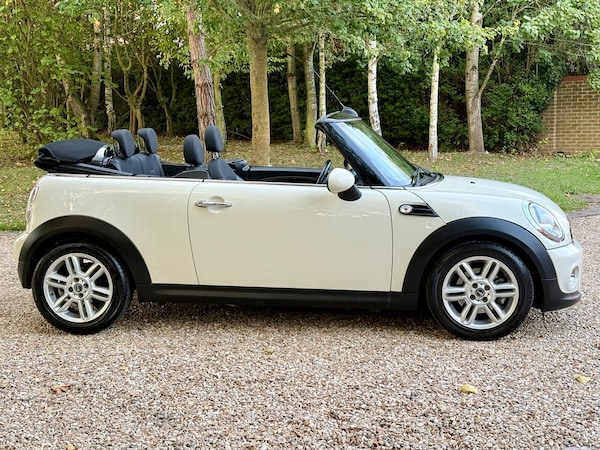 Used MINI Convertible 2014 for sale - 76124864: Photo 36