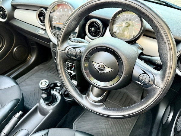 Used MINI Convertible 2014 for sale - 76124864: Photo 41