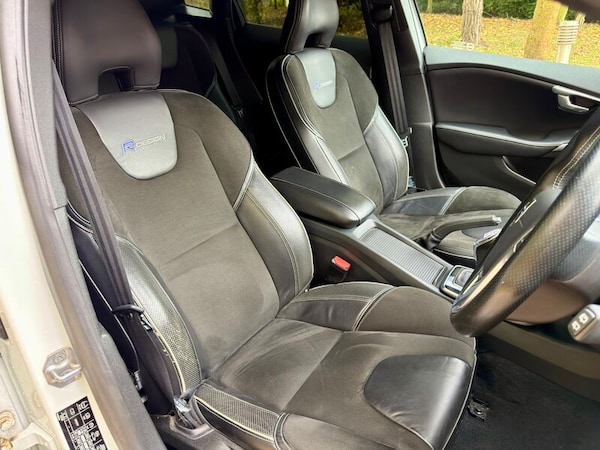 Used Volvo V40 2014 for sale - 76317045: Photo 8