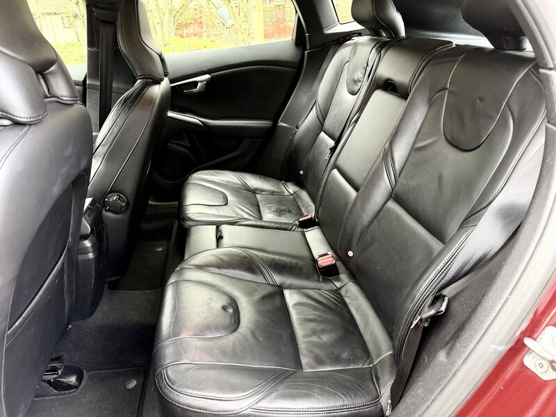 Used Volvo V40 2013 for sale - 77582586: Photo 14