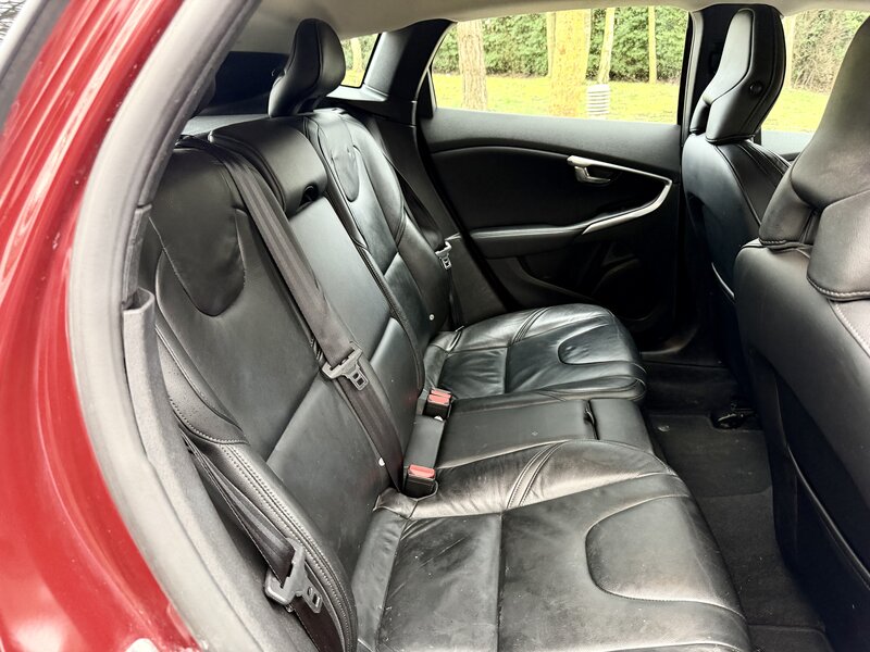 Used Volvo V40 2013 for sale - 77582586: Photo 15