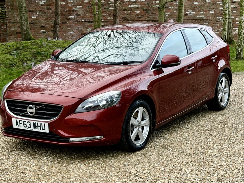 Used Volvo V40 2013 for sale - 77582586: Photo 4