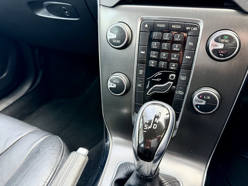 Used Volvo V40 2013 for sale - 77582586: Photo 7