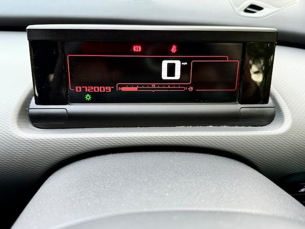 Used Citroen C4 Cactus 2018 for sale - 76297277: Photo 15