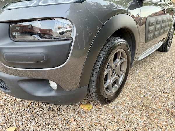 Used Citroen C4 Cactus 2018 for sale - 76297277: Photo 23