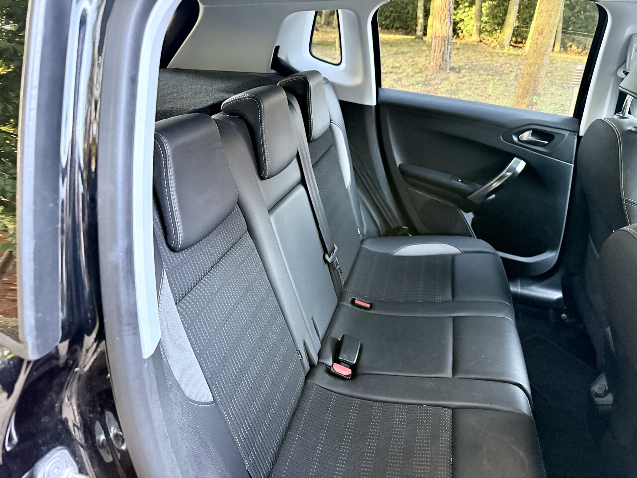 Vehicle 33