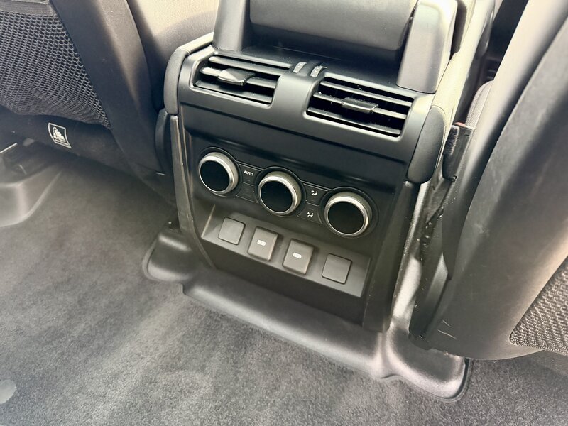 Used Land Rover Defender 2021 for sale - 77638212: Photo 33