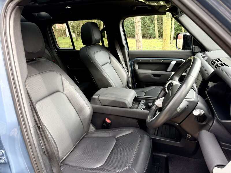 Used Land Rover Defender 2021 for sale - 77638212: Photo 37