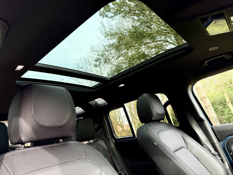 Used Land Rover Defender 2021 for sale - 77638212: Photo 7