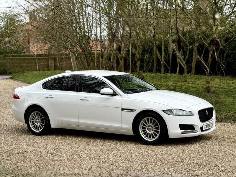 Used Jaguar XF 2018 for sale - 77638211: Photo 2