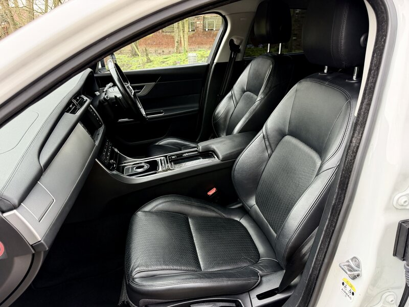 Used Jaguar XF 2018 for sale - 77638211: Photo 25