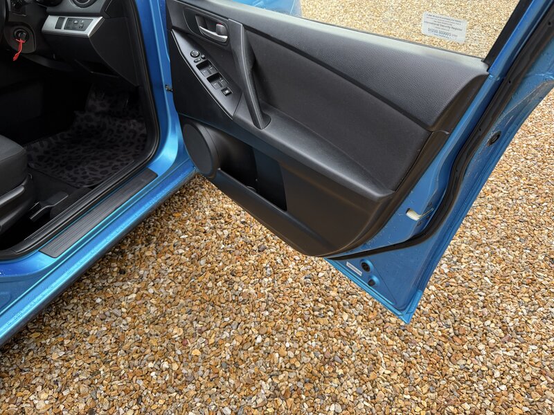 Used Mazda Mazda3 2009 for sale - 77407425: Photo 14