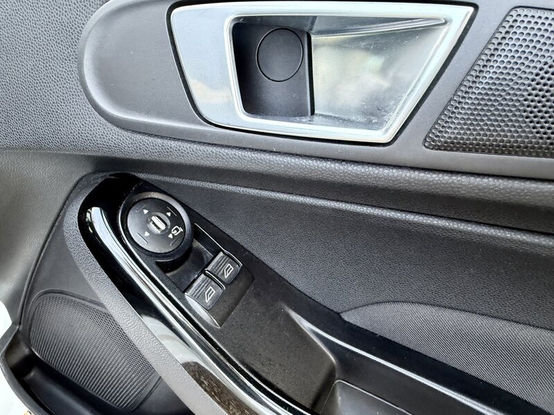 Used Ford Fiesta 2012 for sale - 77747508: Photo 12