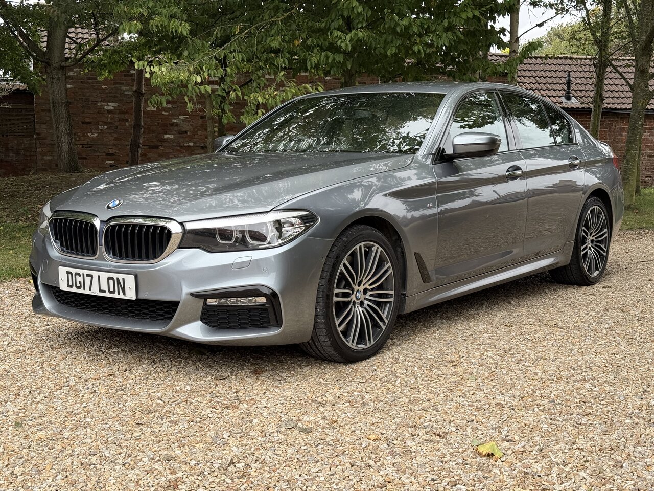 Used BMW 5 Series 2017 for sale - 76098098: Photo 1