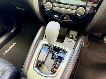 Used Nissan Qashqai 2017 for sale - 78277843: Photo