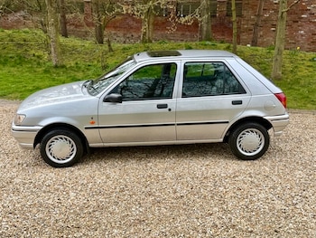 Used Ford Fiesta 1995 for sale - 78009489: Photo