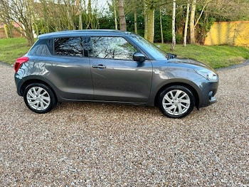 Used Suzuki Swift 2023 for sale - 77354986: Photo