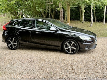 Used Volvo V40 2016 for sale - 76098099: Photo 3