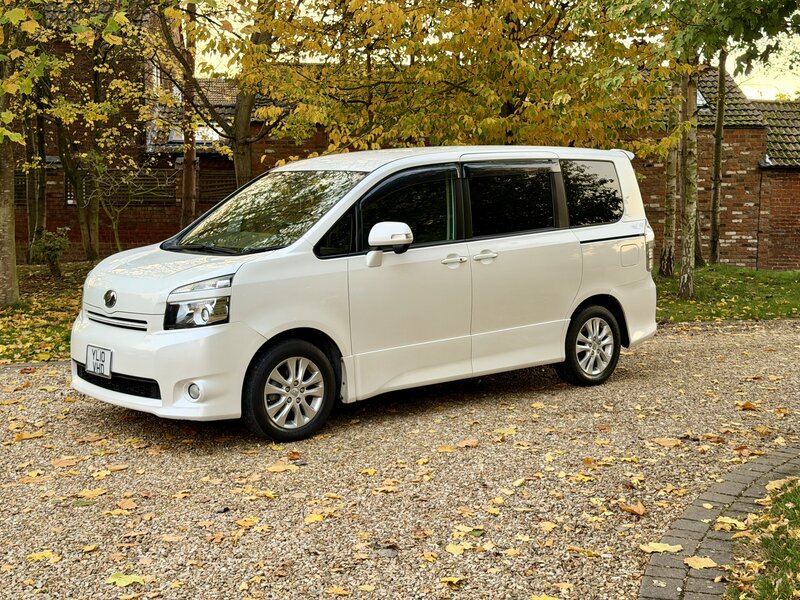 Used Toyota Voxy 2022 for sale - 76691662: Photo 26