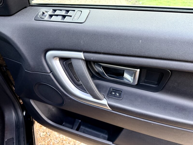 Used Land Rover Discovery Sport 2018 for sale - 77582587: Photo 15