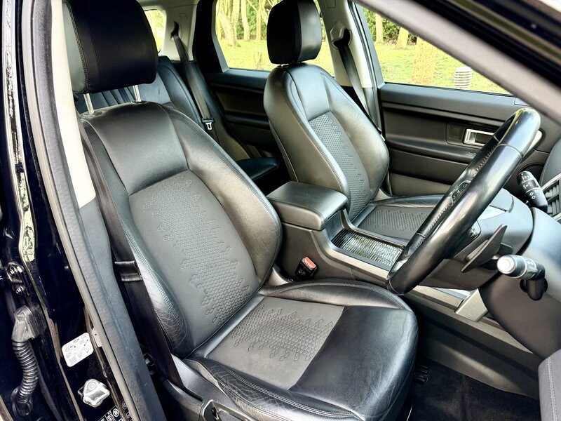 Used Land Rover Discovery Sport 2018 for sale - 77582587: Photo 2