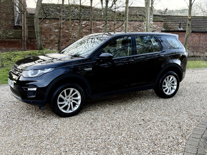 Used Land Rover Discovery Sport 2018 for sale - 77582587: Photo 3
