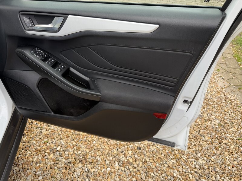 Used Ford Focus 2020 for sale - 78109909: Photo 14