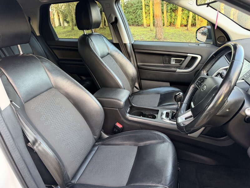 Used Land Rover Discovery Sport 2017 for sale - 77373148: Photo 12