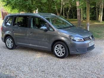 Used Volkswagen Touran 2012 for sale - 74936759: Photo