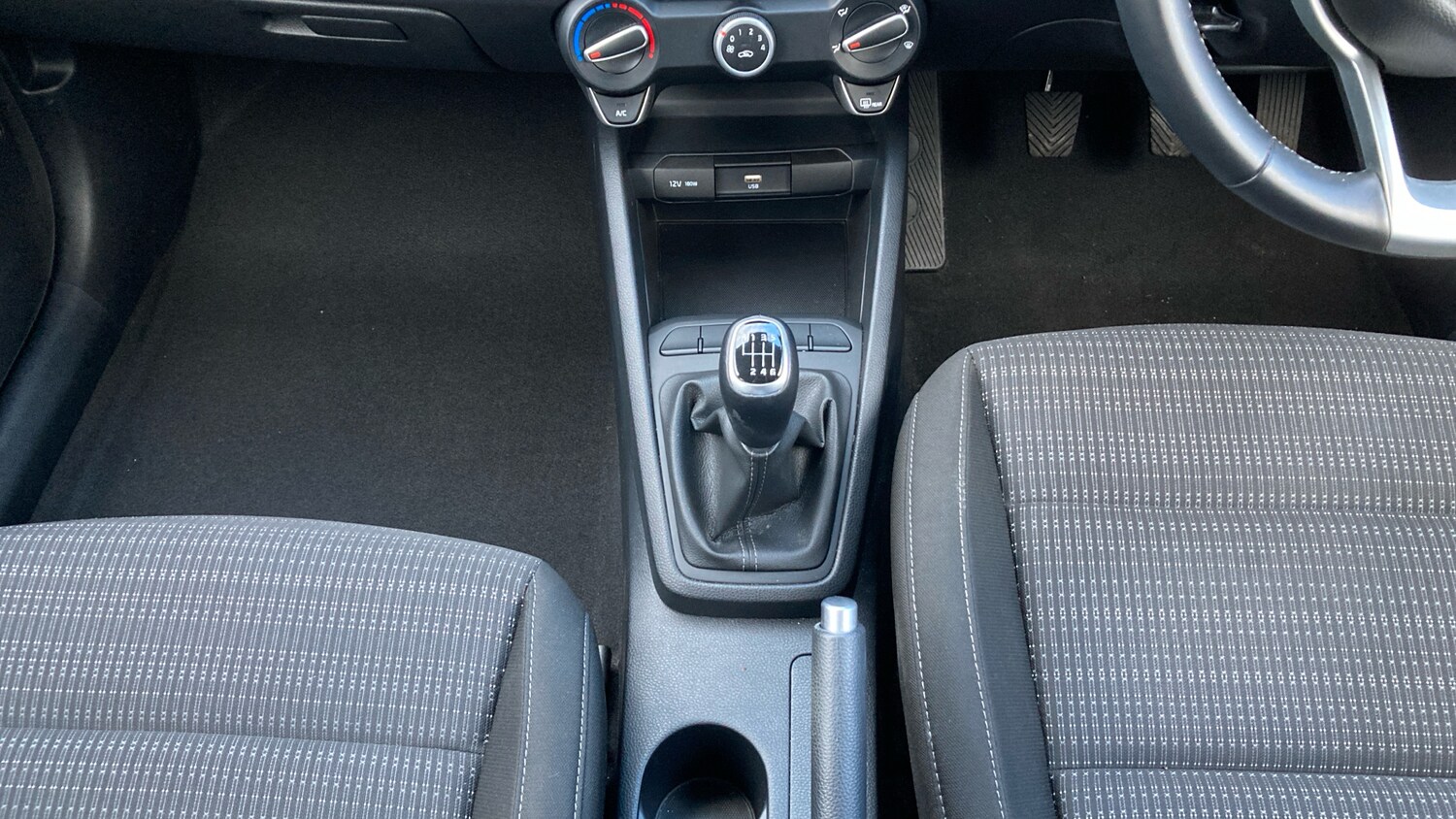 Used Kia Stonic 2021 for sale - 77836765: Photo 13