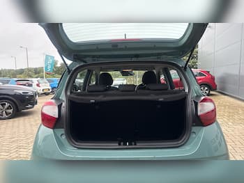 Used Hyundai i10 2023 for sale - 79853980: Photo