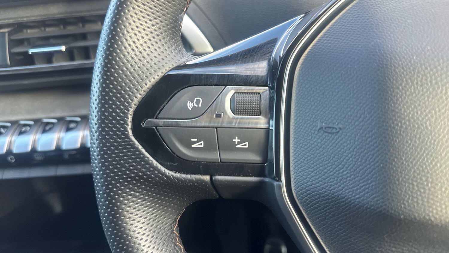 Used Peugeot 3008 2021 for sale - 76329555: Photo 35