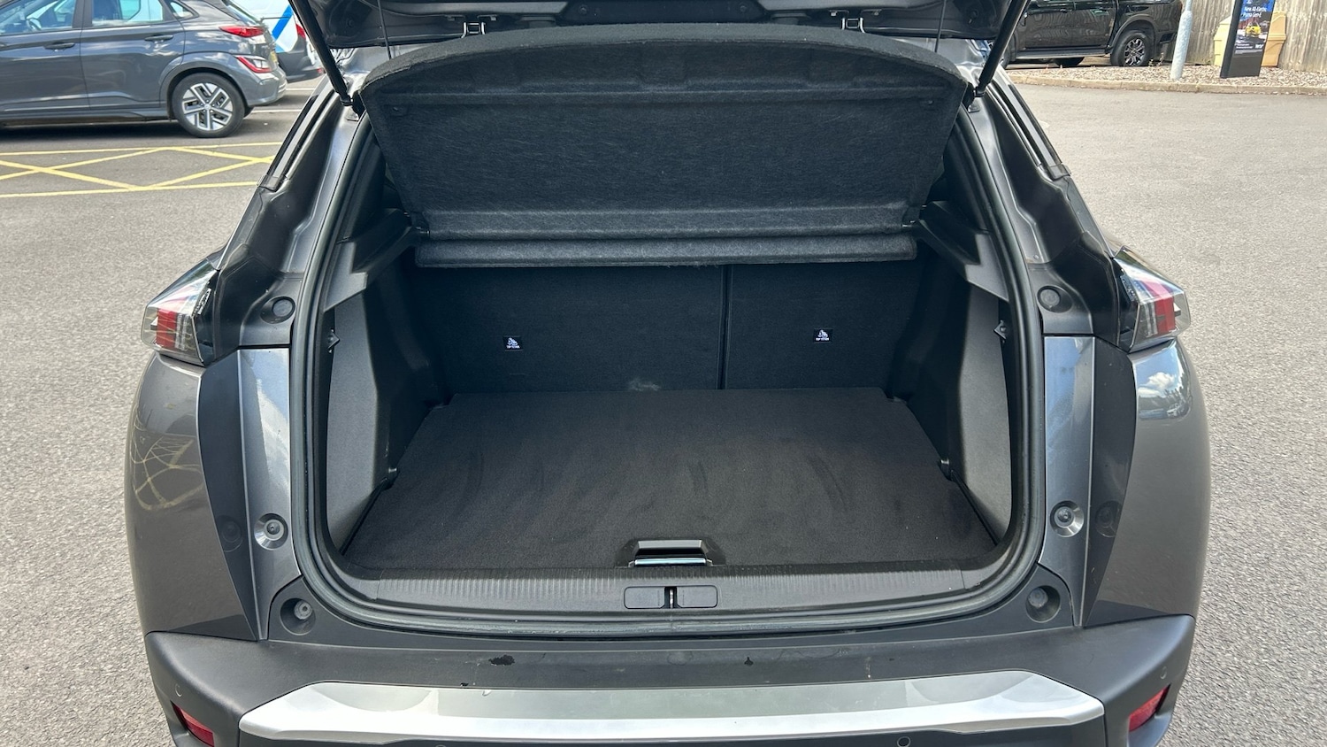 Used Peugeot 2008 2022 for sale - 77069558: Photo 4